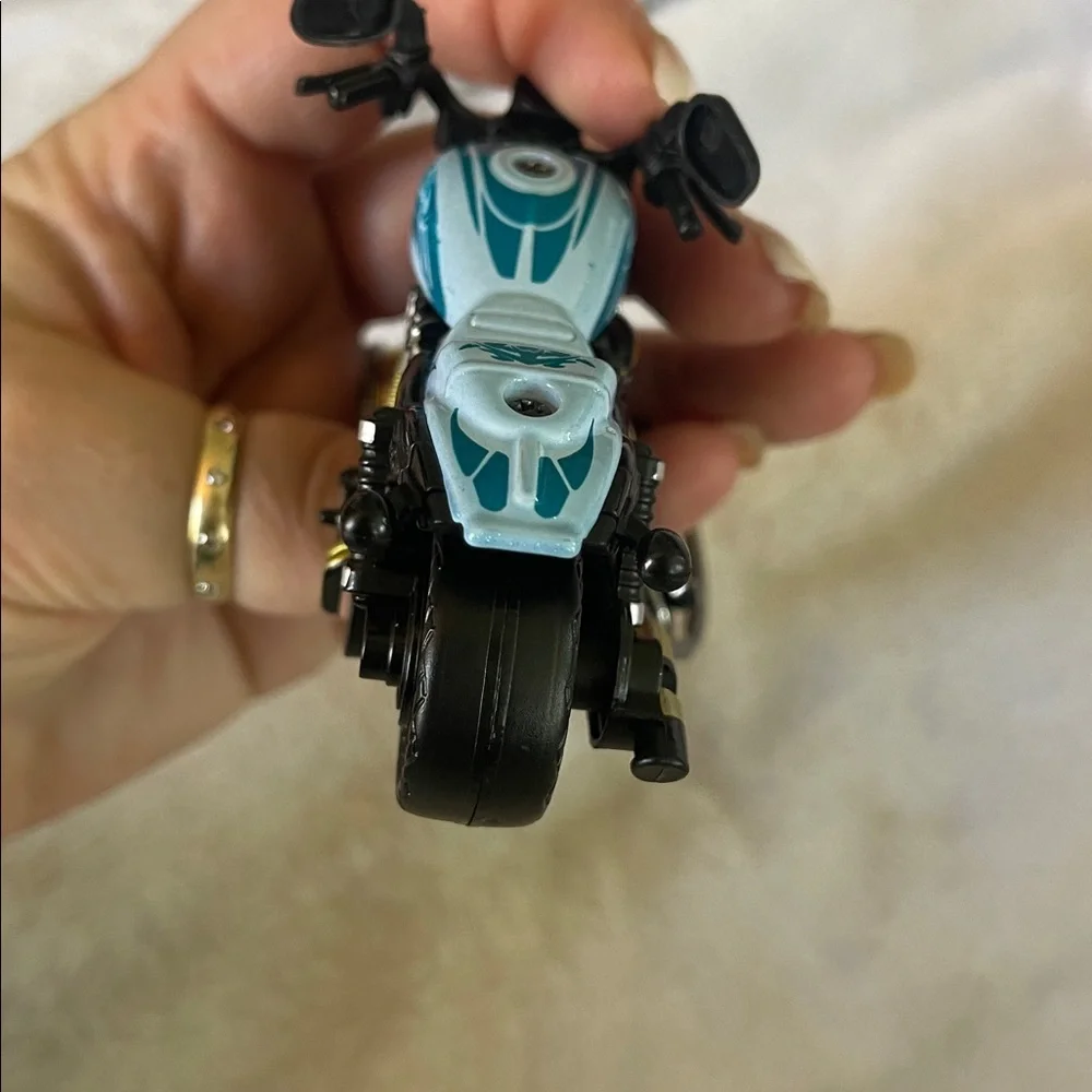 Parker Motorcycle Keychain with Blue and Black Design new claw clasp